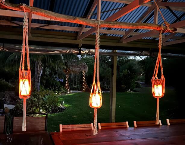 Dandjoo – hot tub, fire pit, outdoor entertainment gallery image 4