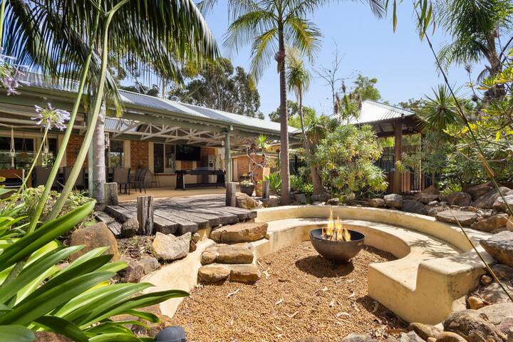 Dandjoo – hot tub, fire pit, outdoor entertainment gallery image 2