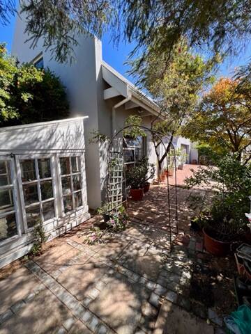 Charming 3-bedroom gallery image 5