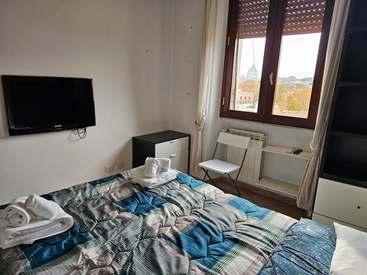 Soveværelse med queensize-seng