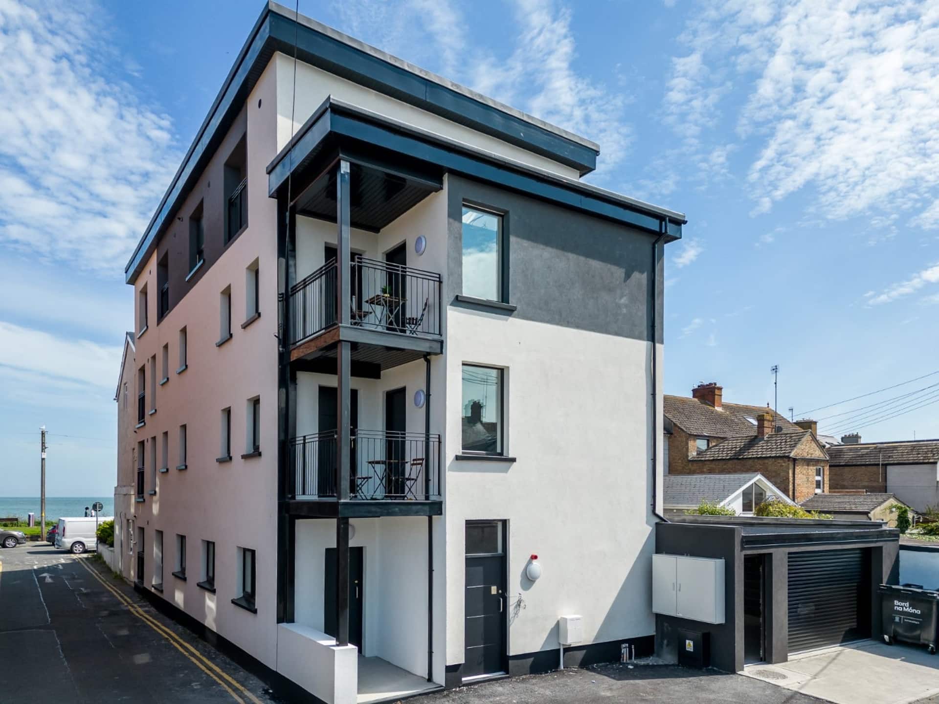 Top Floor Apartment w/ Sea Views