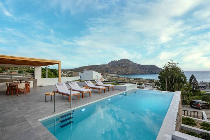 Villa Alina, Plakias w/ infinity pool & seaview gallery image 3