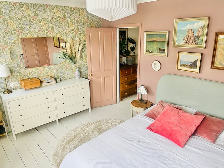 Bračni krevet (
širine 180 - 200 cm)