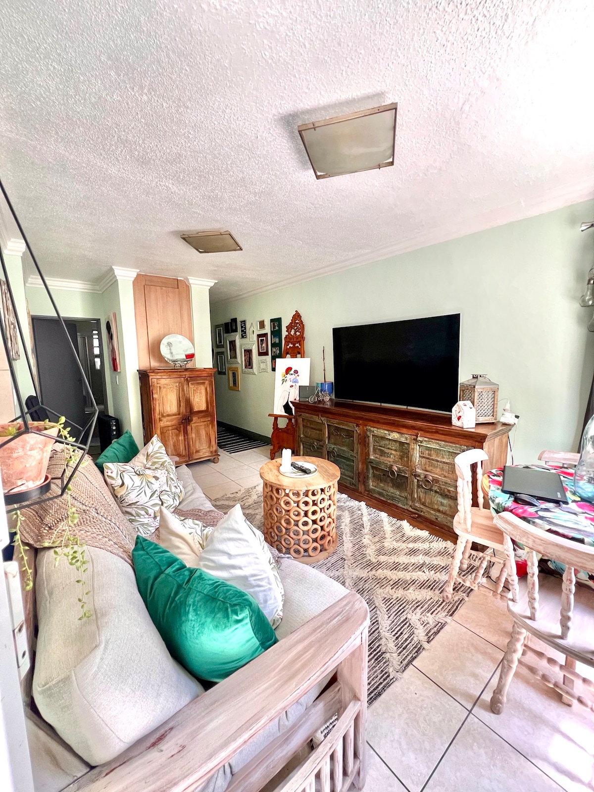 Picture of Modern & Cozy Apartment with Pool - Steps from Lara Beach