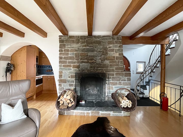 Haus Anemos - Stilvolles Ferienhaus Mit Bergblick - İnnsbruck