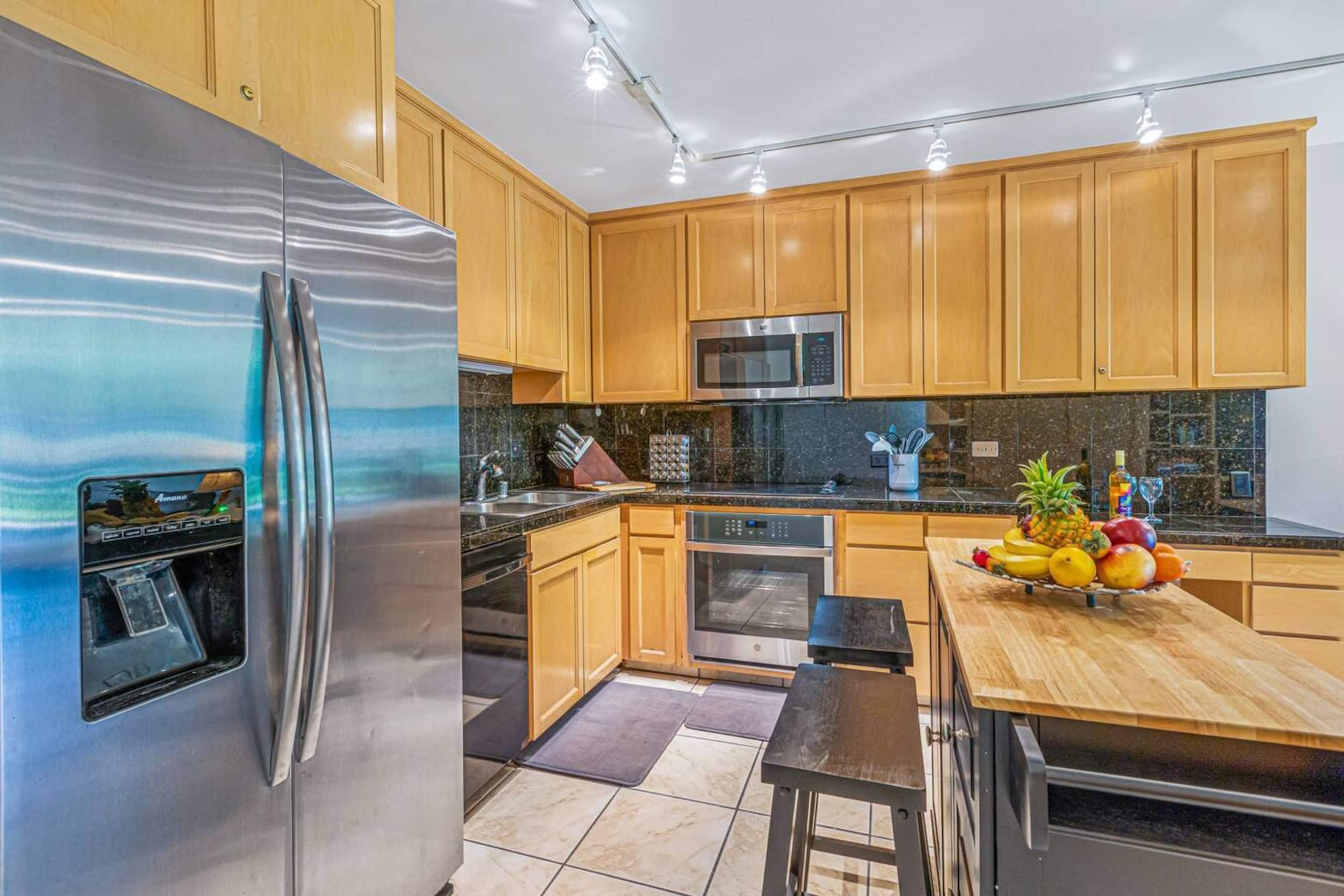 Condo in Kihei · ★4.84 · 1 bedroom · 2 beds · 2 private baths - Image 9