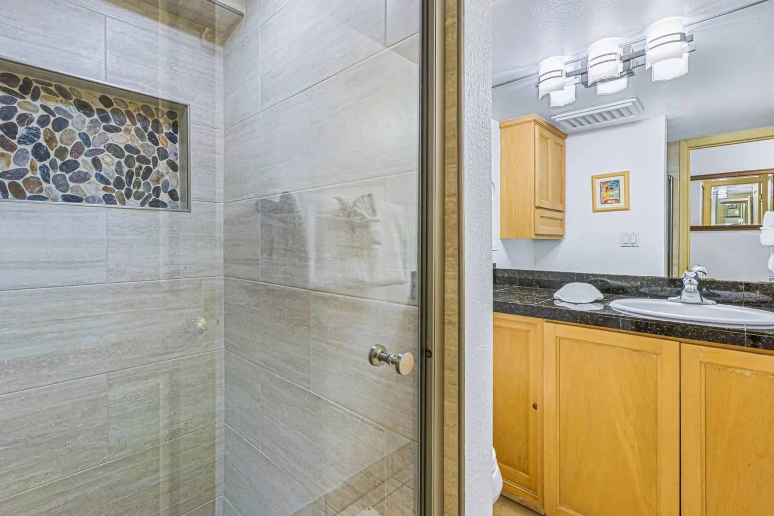 Condo in Kihei · ★4.84 · 1 bedroom · 2 beds · 2 private baths - Image 14