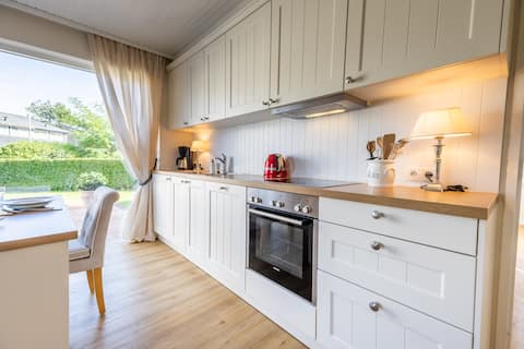 Summer House, Bright and Fresh