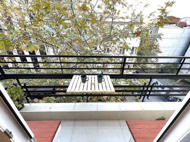 Spacious 150 m2 Taksim 3+1 with Balcony Full A/C gallery image 3