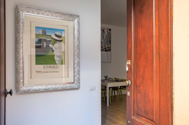 [Art Gallery] Luxury Boutique In Center Of Como - Como