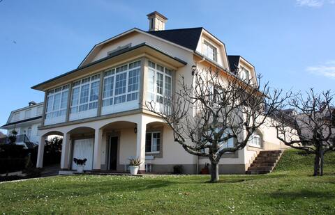 Seven Surf House Beaches