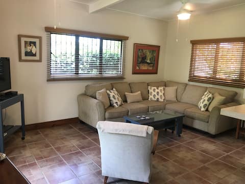 Immaculate garden apartment