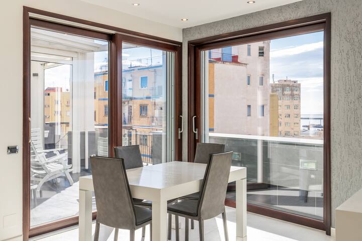 Luxury Home in Naples gallery image 3