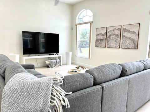 Successful Airbnb property: Beautiful 4bed/4bath Home in Wellington in Wellington