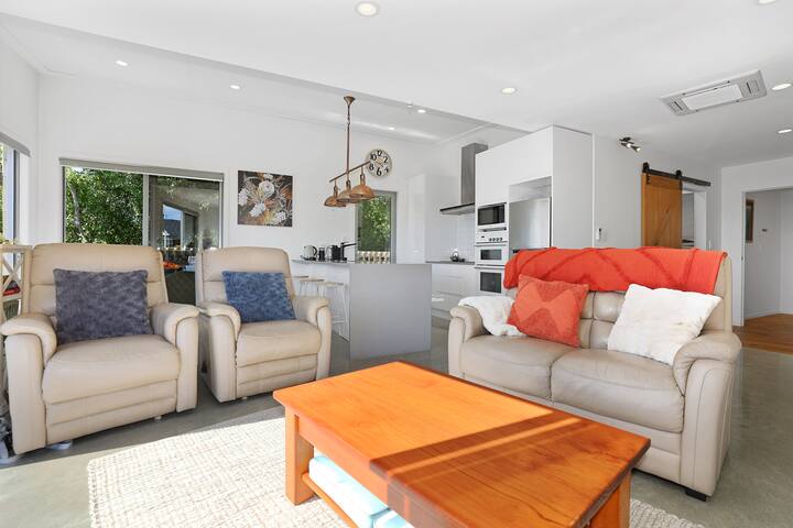 The Sweet Spot Taupo. Lake Views, 3 Bedrm 3 Bathrm - Taupo
