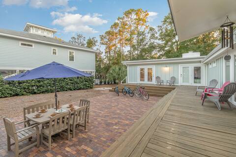 Litchfield Luxury-Sleeps 13-Bikes-Walk to Beach