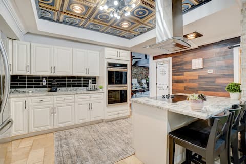 Markham Woods 4BR Pool Retreat near Attractions