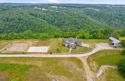 Postcard Views 30 Acres +Hot Tub