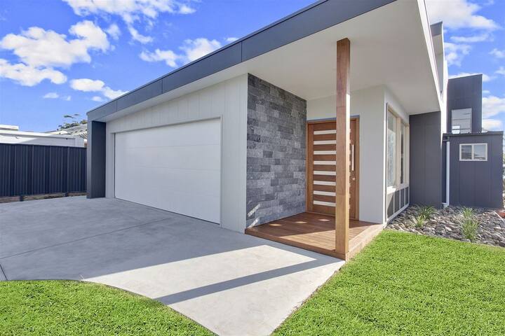 Buena Vista Waterfront Canal View gallery image 2