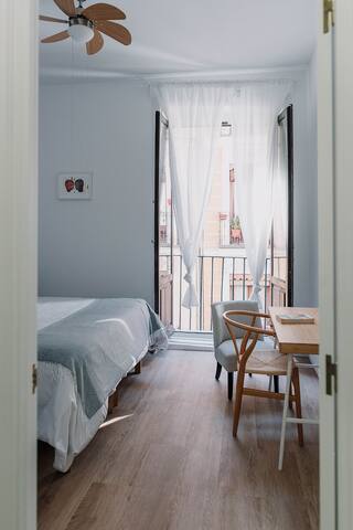 Great three-bedroom in Malasaña gallery image 3