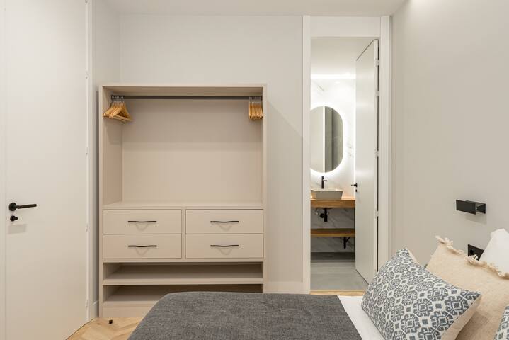 Centro XX 5BR 6BH gallery image 3