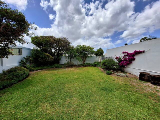 Happy holiday home gallery image 3