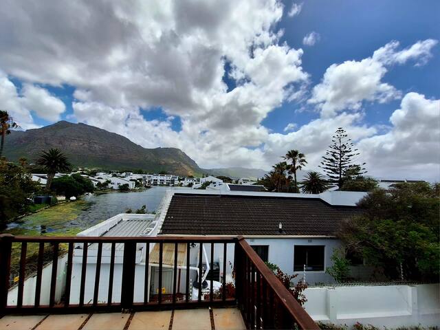 Happy holiday home gallery image 2