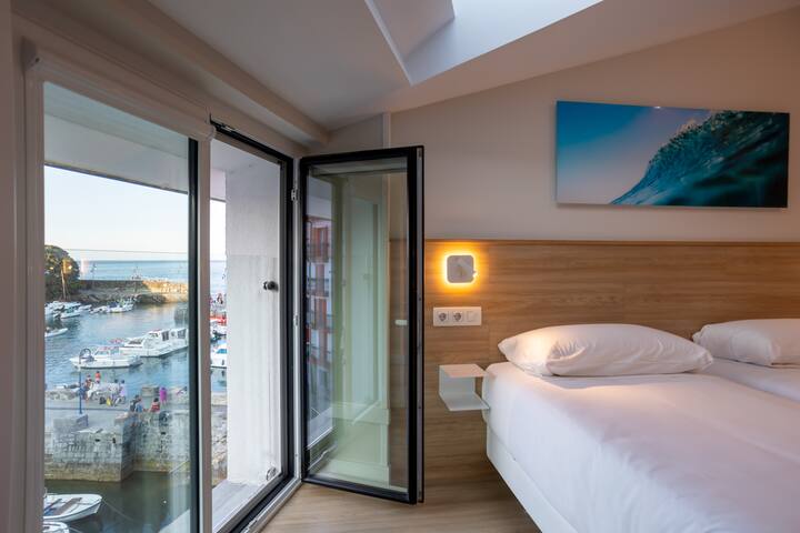 2 bedroom apartment by MundakaPort