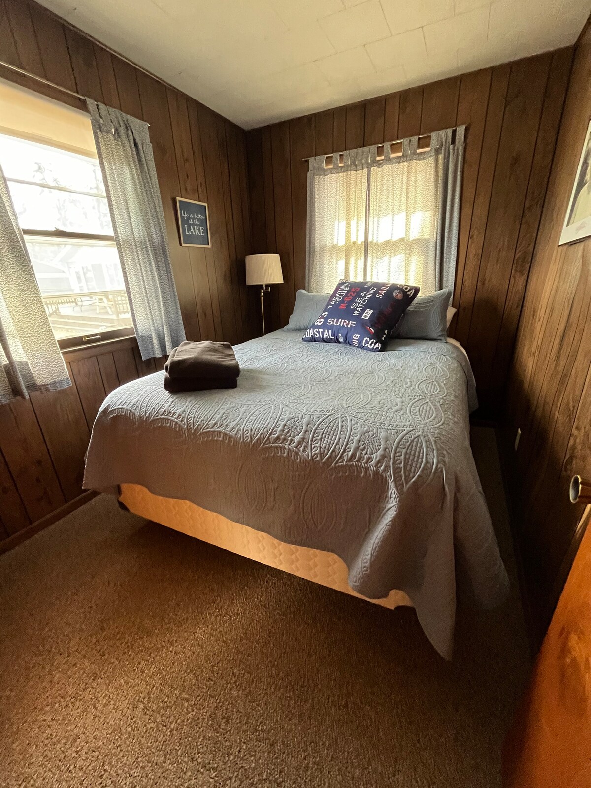 Slaapkamer #3 Queensize bed