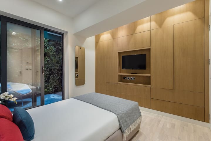 Tranquil 3 Bedroom a few steps from Covent Garden gallery image 2