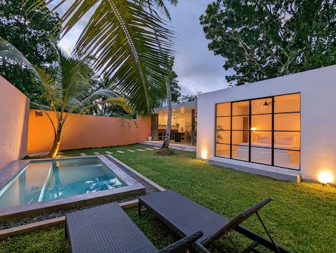 Pavilion Pool House