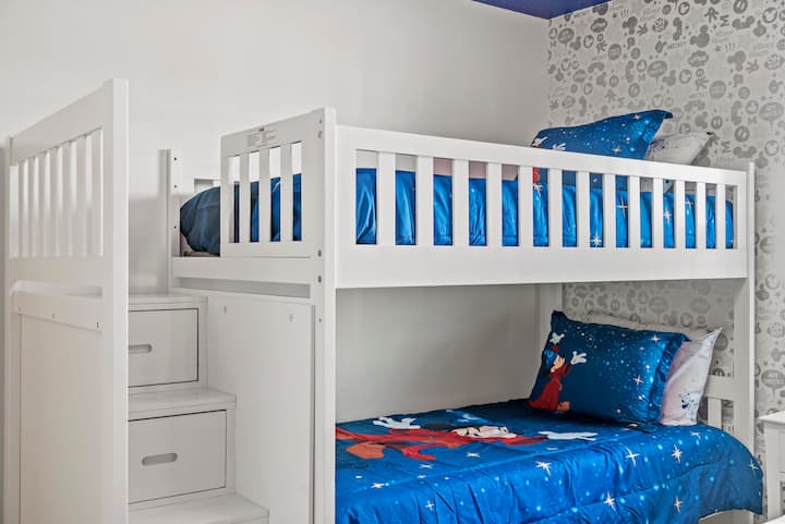 ¿Quién llama a la litera de primera?