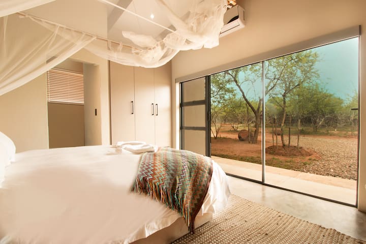 Schlafzimmer 2