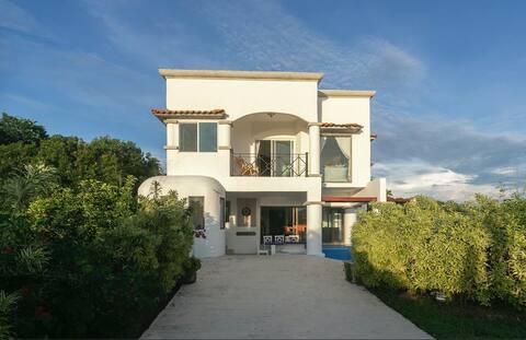Oceanview paradise Home