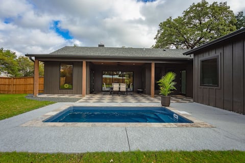 New & Downtown! The Bear Claw