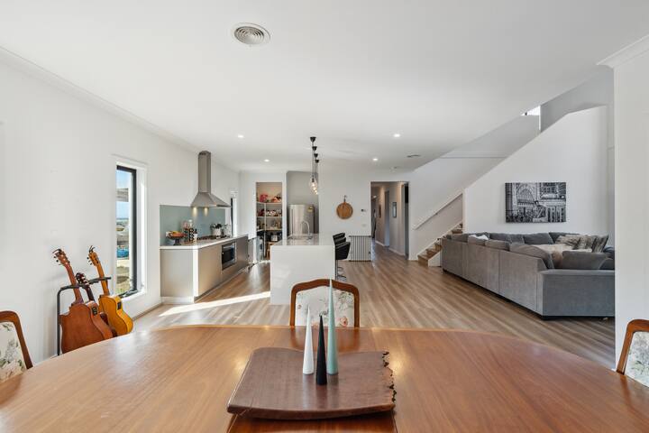 Modern Luxury, Breathtaking View