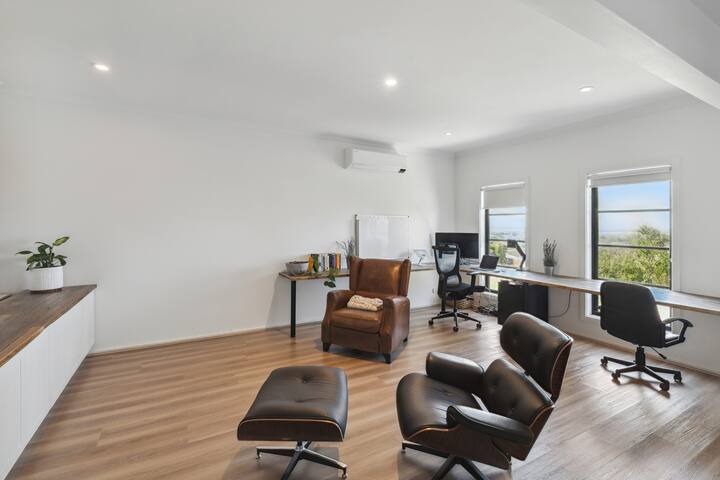 Modern Luxury, Breathtaking View gallery image 5