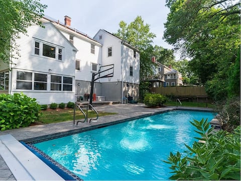 Beautiful Spacious 4BRM House!
