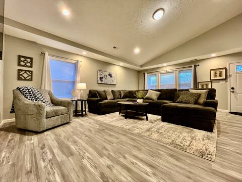 New Pet Friendly Home in Middletown Minutes to I75