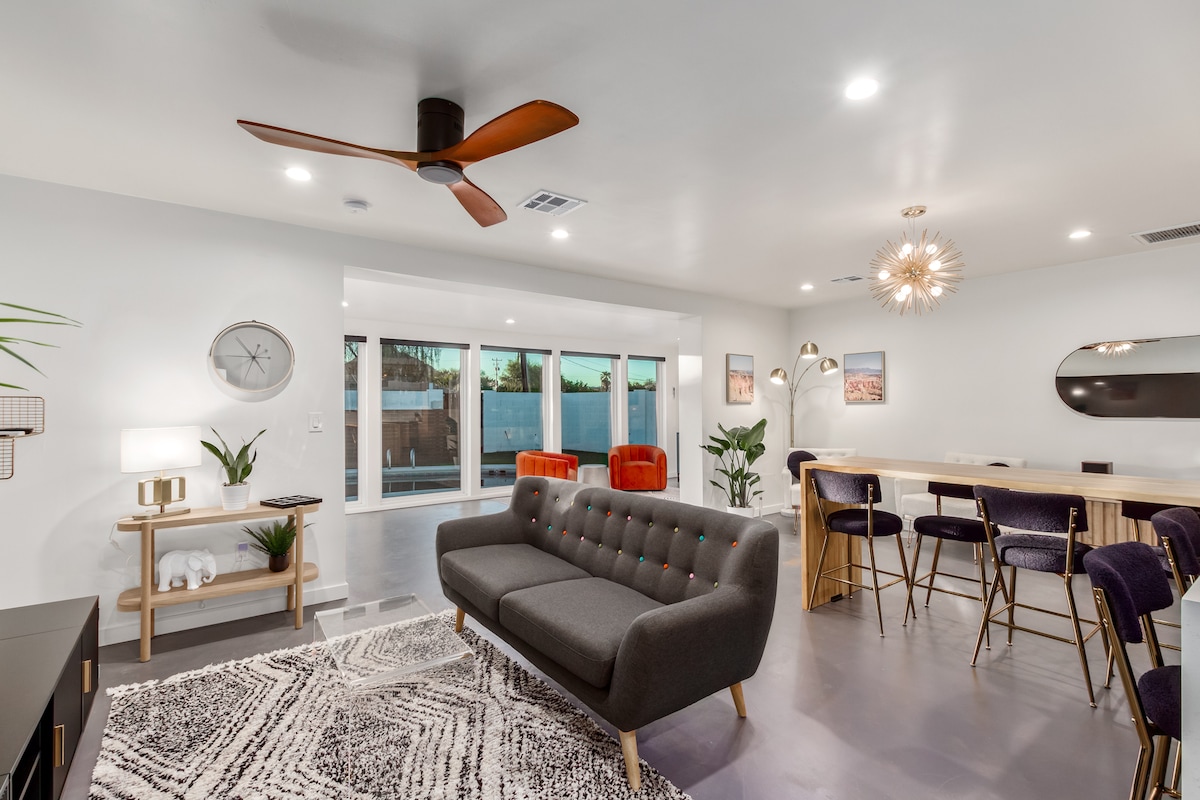 Successful Airbnb property: Steps to Old Town, Pool & Hot Tub, Luxury Home! in Old Town Scottsdale