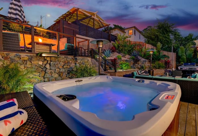 7 BD house in Mission Hills-Little Italy Area