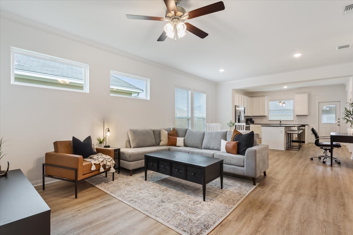 Top Airbnb: Spacious 4BR/2BA Sleeps 11 | Near Crossroads Park in Temple