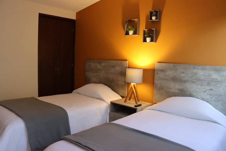 חדר שינה 4. שתי מיטות יחיד. 