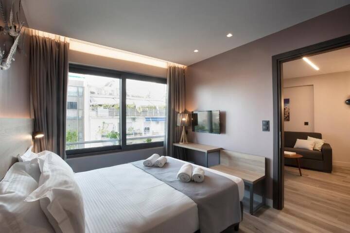 City Lights Athens Family Suite