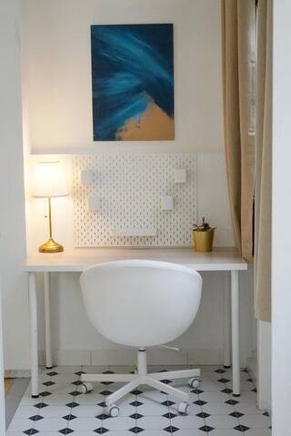 NEW! Mucha 3BDR Flat in HEART of the City Center gallery image 4