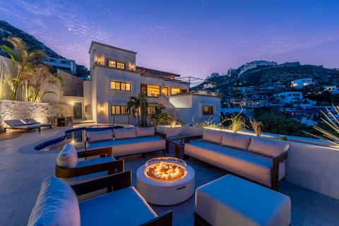 Casa La Piñata 7BR - Concierge and Maid Included