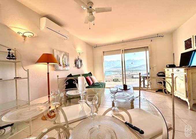 Entire home with 2 bedrooms in Calvi - Appart 2ch vue avec vue panoramique