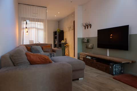 Top performing Airbnb: @VDM - Home with character & jacuzzi in the heart of Ypres in Ieper