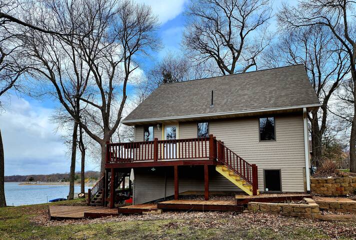 Big Marine Lakeside Retreat gallery image 2