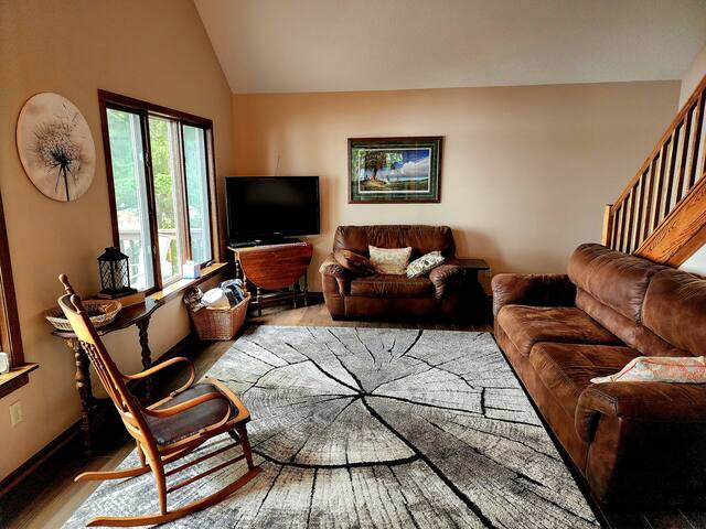 Big Marine Lakeside Retreat gallery image 5